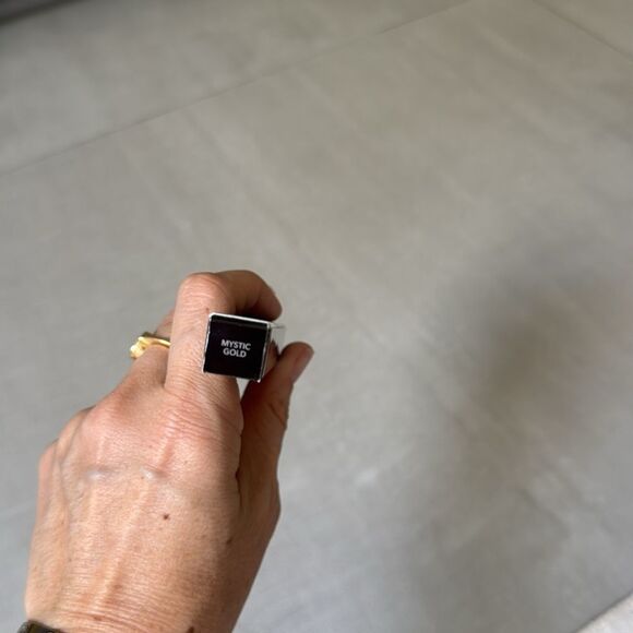 Laura Mercier Caviar Stick Eye Color in Mystic Gold NIB - Picture 2 of 3